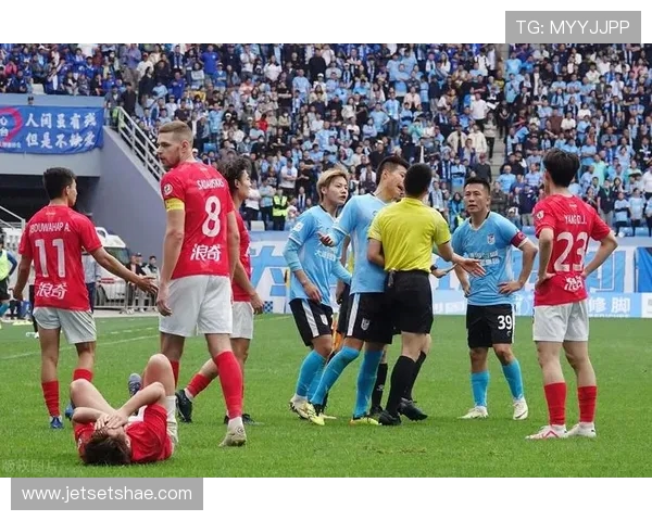 “球场上满分，体育精神零分”——18岁亚马尔场外言行惹争议